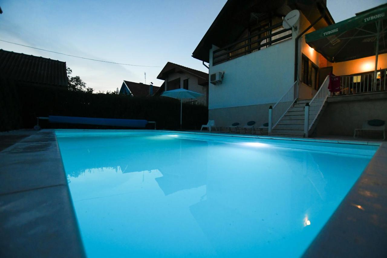 Villa Mina Kladovo, 5-Bedroom Villa With Pool For Up To 12 People Exterior foto