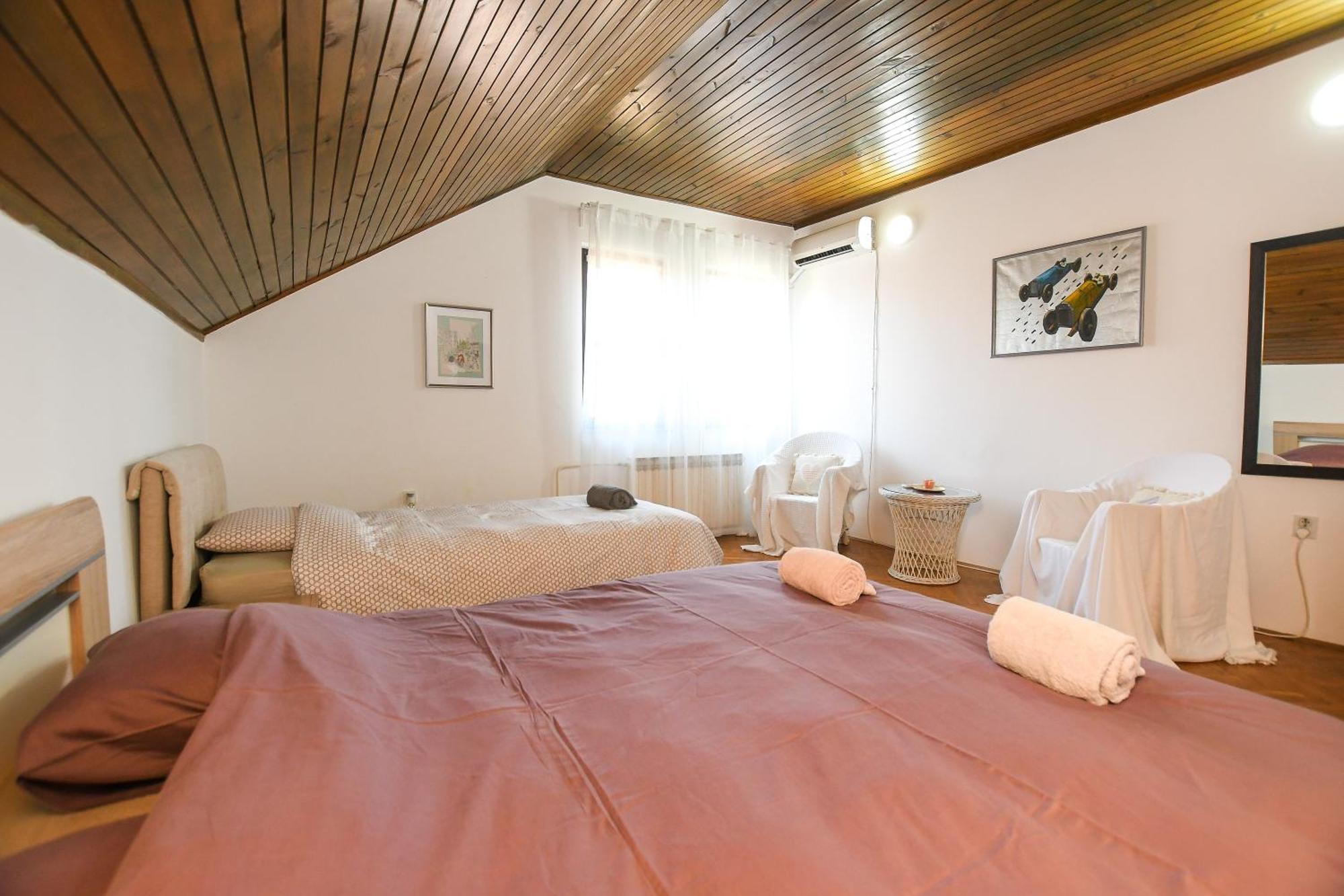 Villa Mina Kladovo, 5-Bedroom Villa With Pool For Up To 12 People Exterior foto