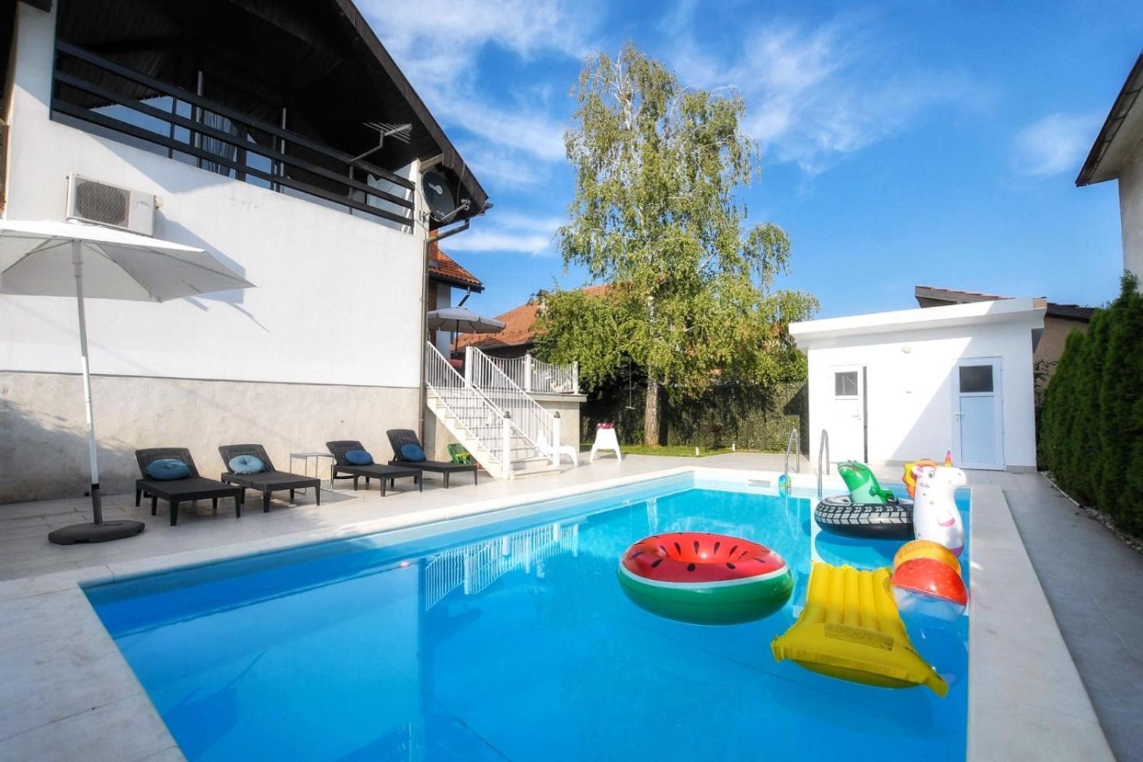 Villa Mina Kladovo, 5-Bedroom Villa With Pool For Up To 12 People Exterior foto