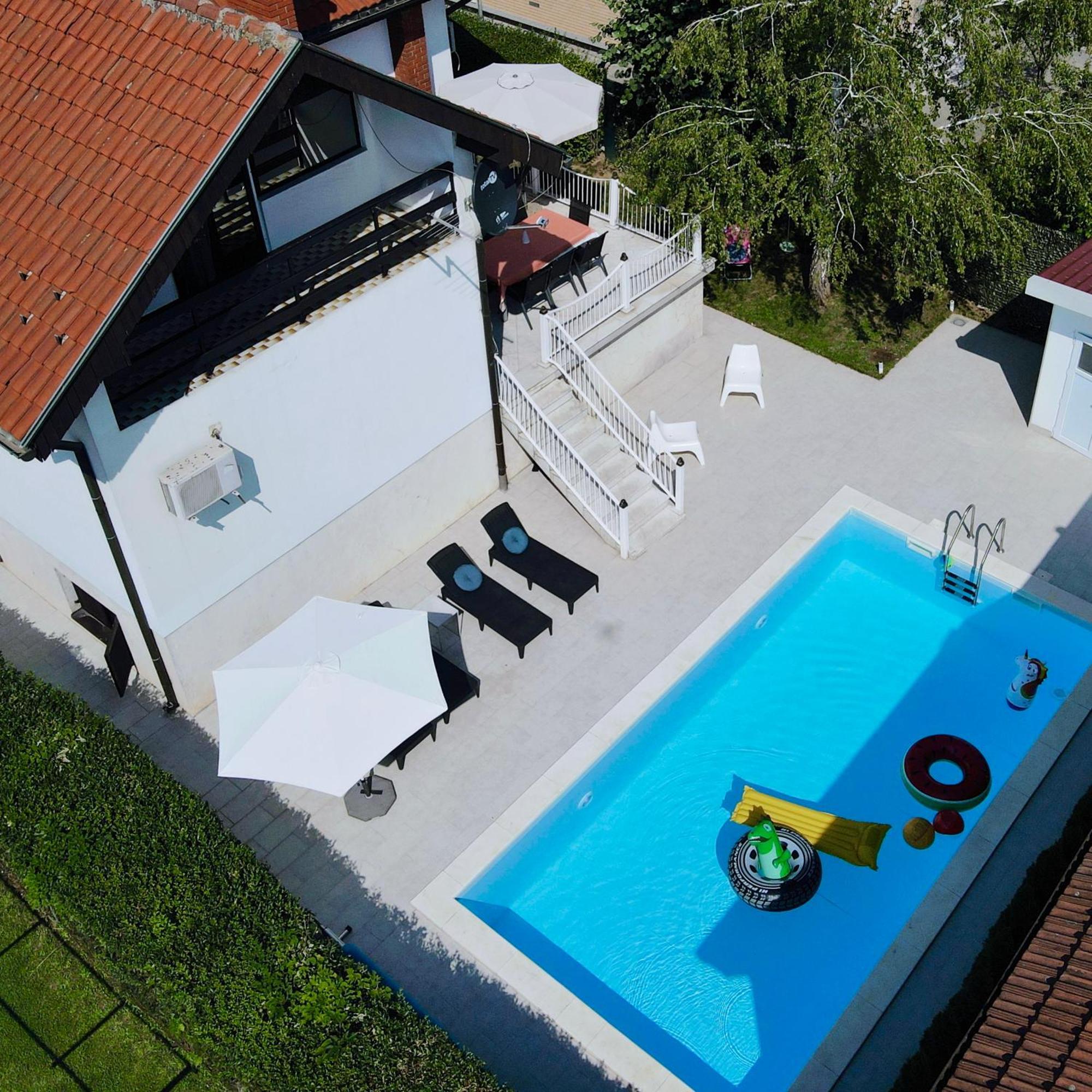 Villa Mina Kladovo, 5-Bedroom Villa With Pool For Up To 12 People Exterior foto
